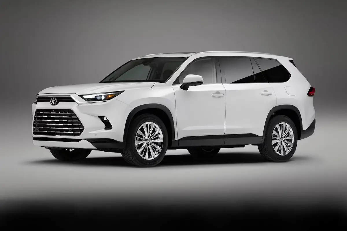 Toyota Grand Highlander 2026, Toyota Grand Highlander Hybrid, 3 row SUV, family SUV USA, hybrid SUV Toyota, large SUV 2026, Toyota SUV USA, fuel efficient family SUV, Toyota hybrid SUV, new Toyota Grand Highlander, USA auto news
